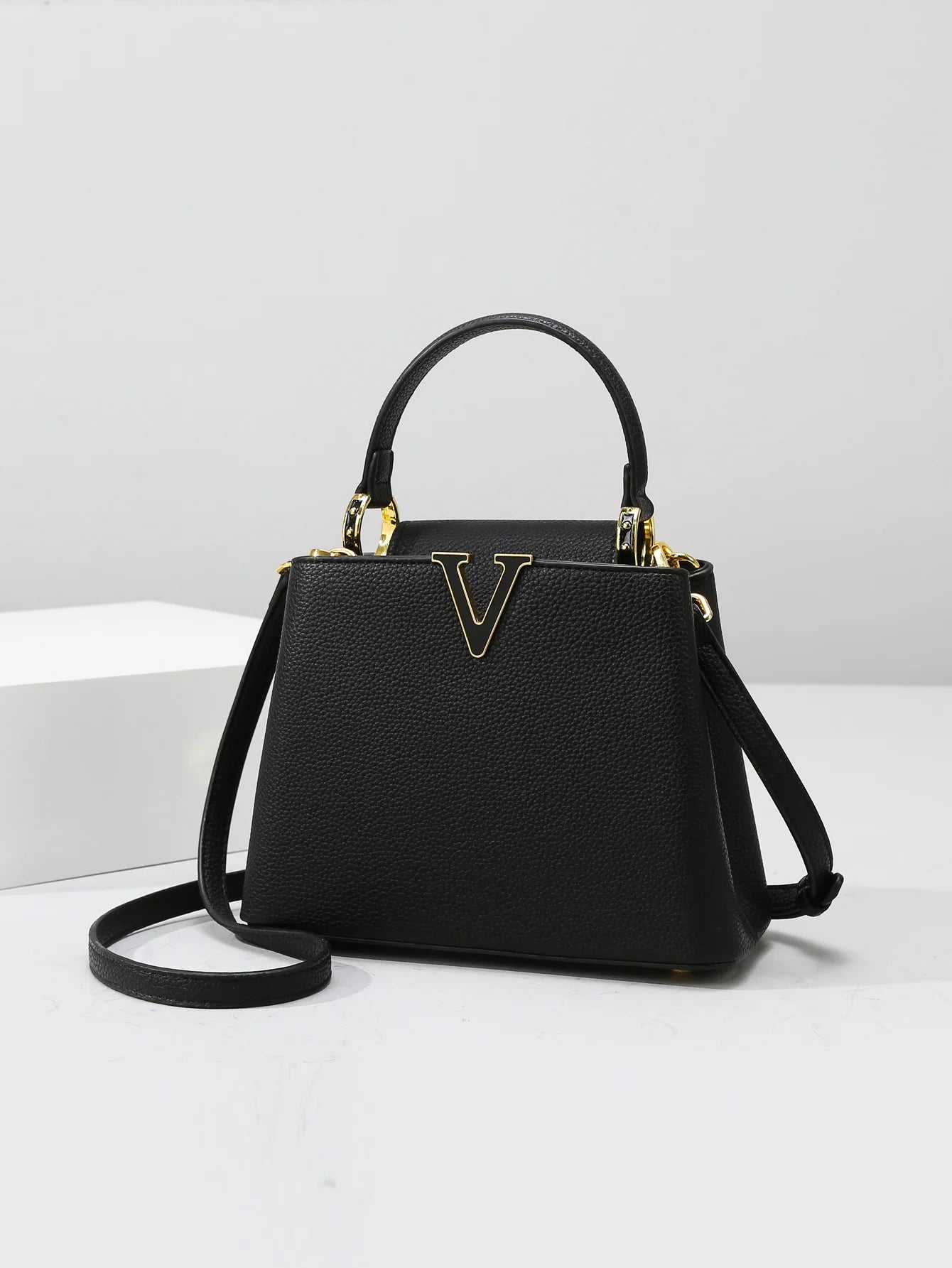 Designer style bag 2026 new model High-quality crossbody bag for single shoulder strap Business casual style Women's handbag Lizbert