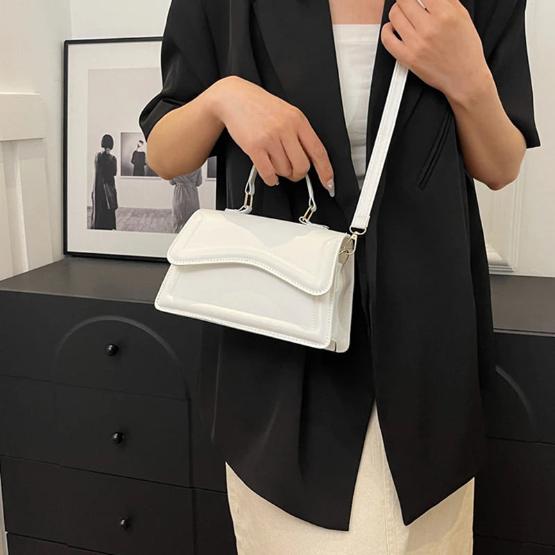 Women's New Flip Small Handbag Fashion Solid Color Shoulder Bag Lizbert